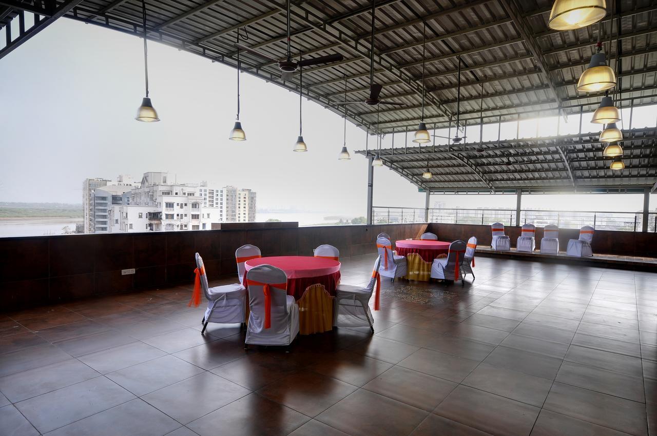 Shreeji Vatika Hotel Surat Exterior photo