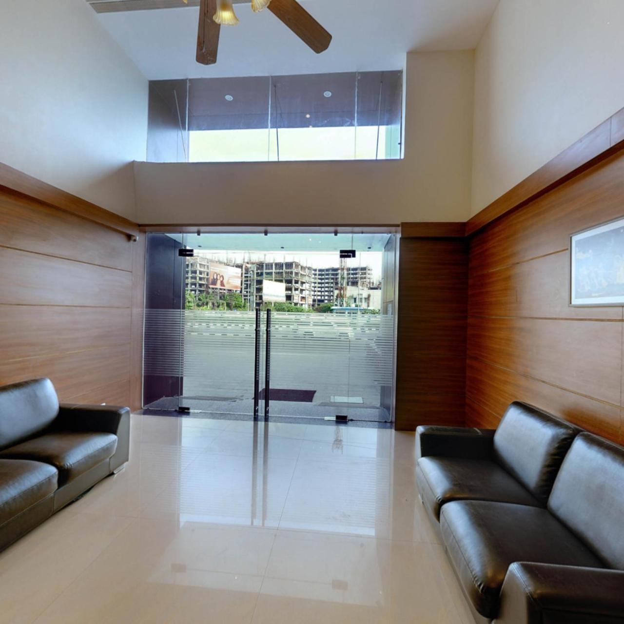 Shreeji Vatika Hotel Surat Exterior photo